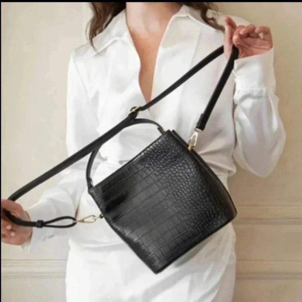 AOTA Elena Vegan Leather Bucket‎ Bag Black Crossbody Purse Minimalist Shoulder